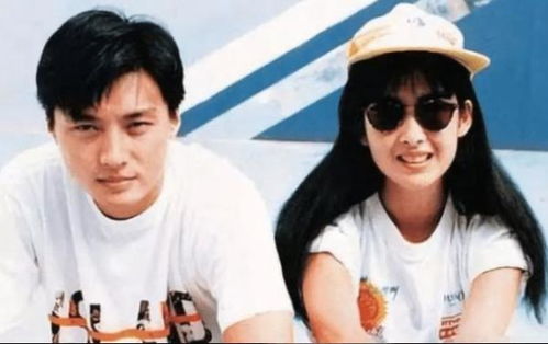 54岁李嘉欣宣布复出 疑有大动作