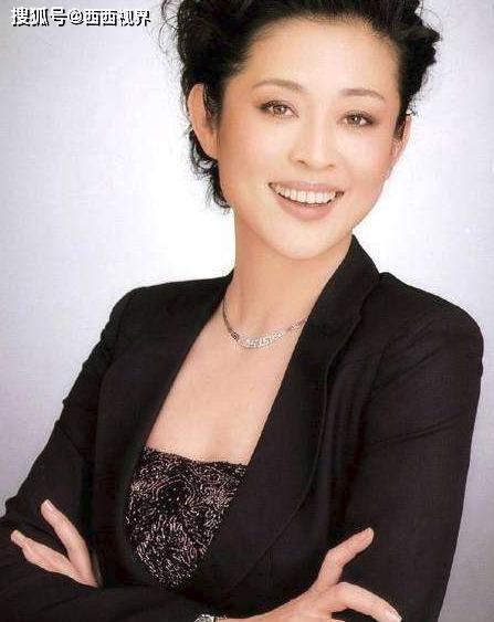 倪萍回应被质疑整容
