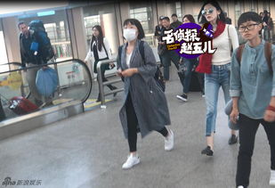 女生机场上演人在囧途狂炫2斤酸奶