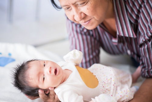 宝妈5个月没睡过整觉查出胃癌晚期